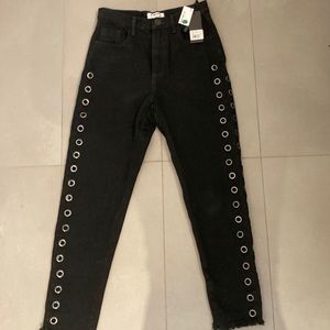 Vintage High Rise Grommet Mom Jeans